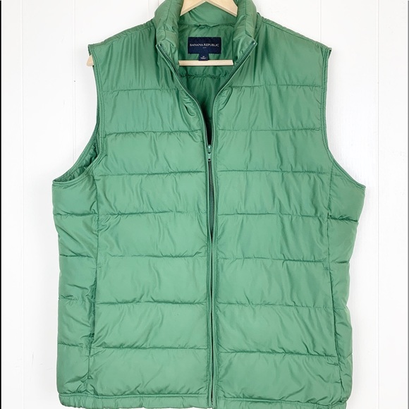 Banana Republic Factory Jackets & Blazers - Banana Republic Factory olive green puffer vest